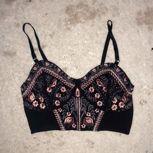 🌸Free people floral embroiled bra top crop top 🌸